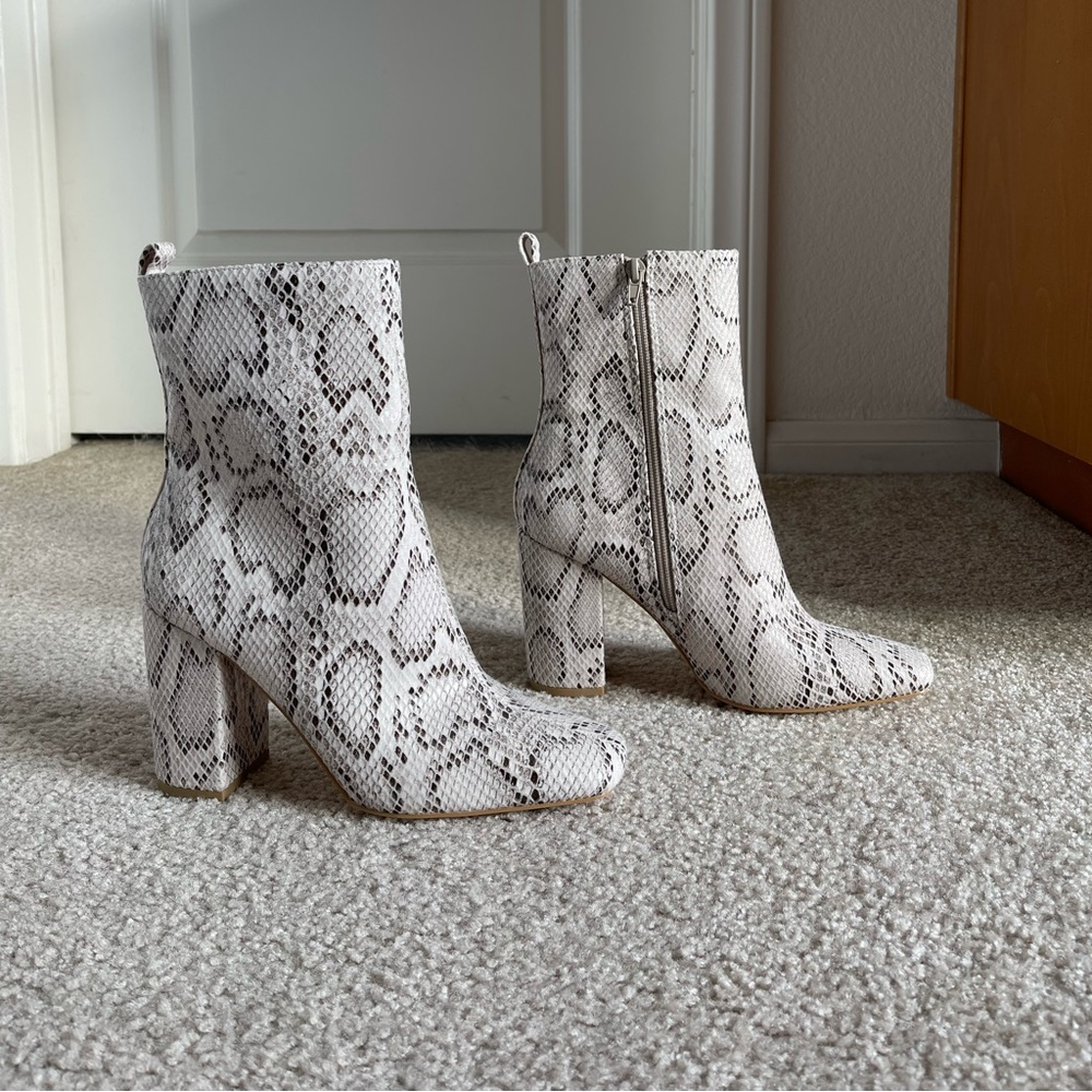 Shein ankle booties size 7.5